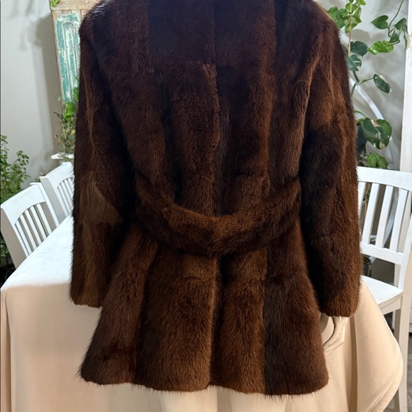 Vintage Eaton’s “Fur Salon” Brown Mink Coat with Fox Collar, 1950s/60s Canada - Picture 13 of 17